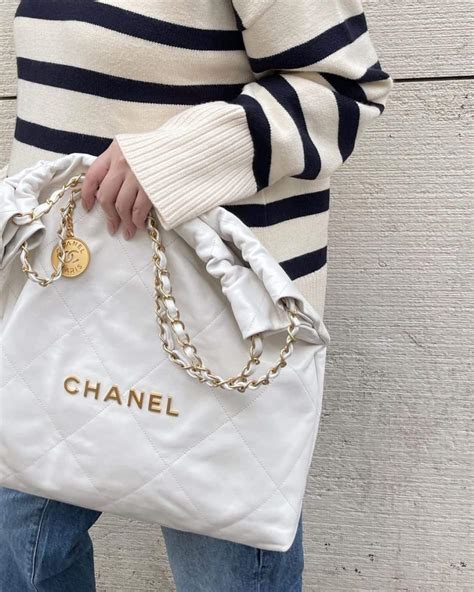 Chanel 22 bag price